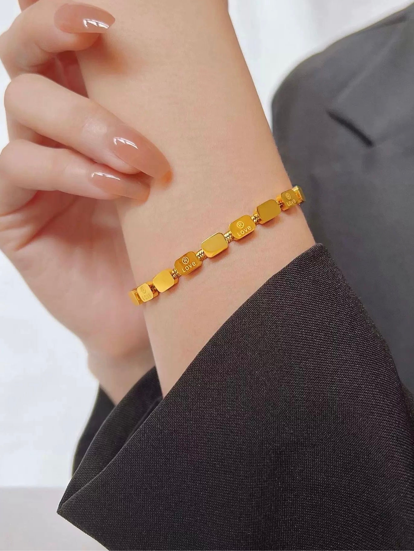 Love Golden Little Square Bracelet