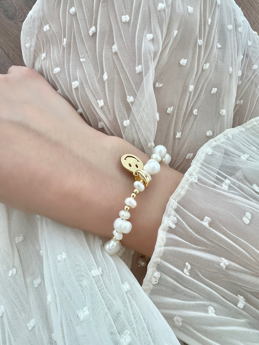 Smile pearl bracelet