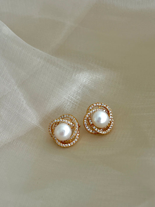 Starlight Nest Pearl Earrings