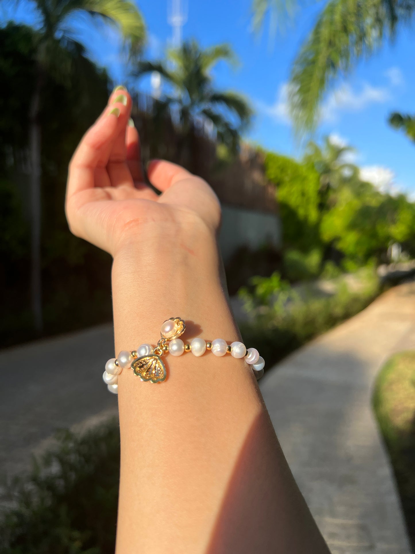 Shell and Pearl Bracelet