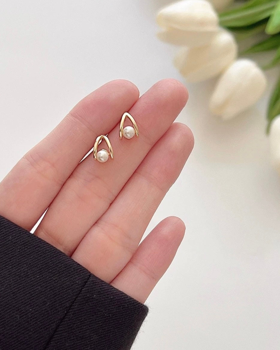 Chic Golden Freshwater Pearl Earrings