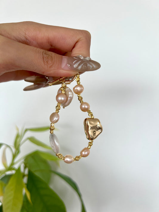 Golden Beaded Pink Baroque Pearl Bracelet