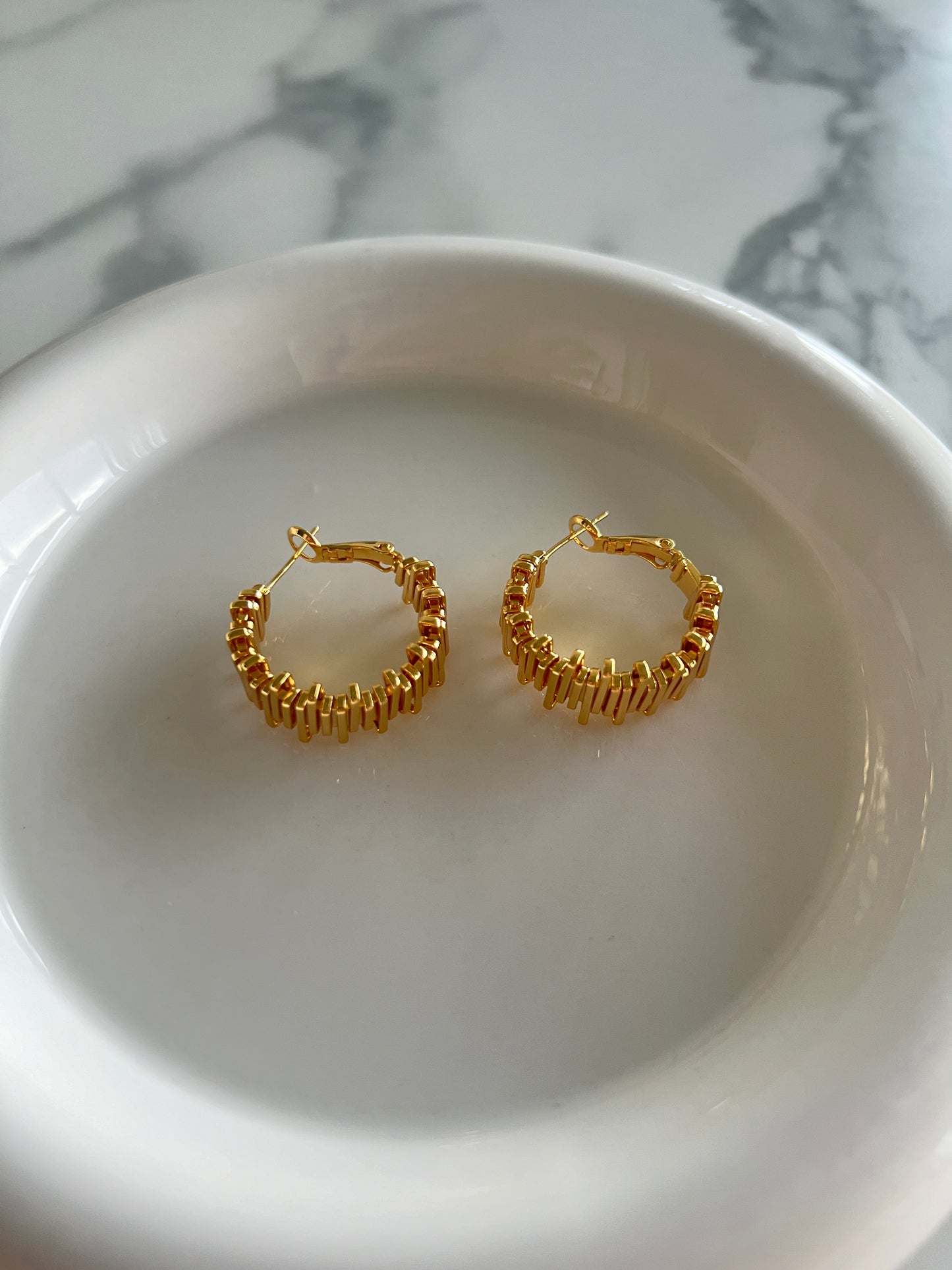 Soleil Golden Chic Hoops