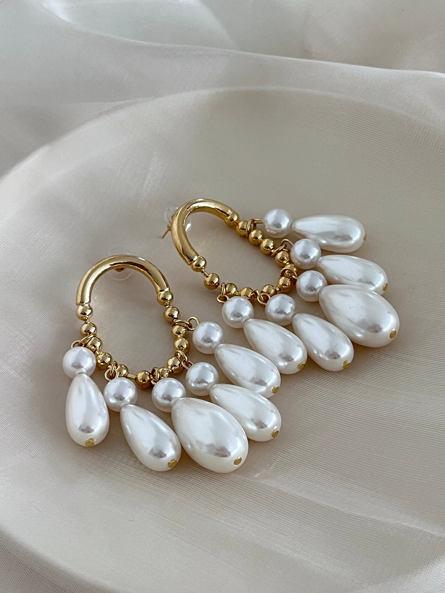 Freya irregular hoop drop Pearl earrings