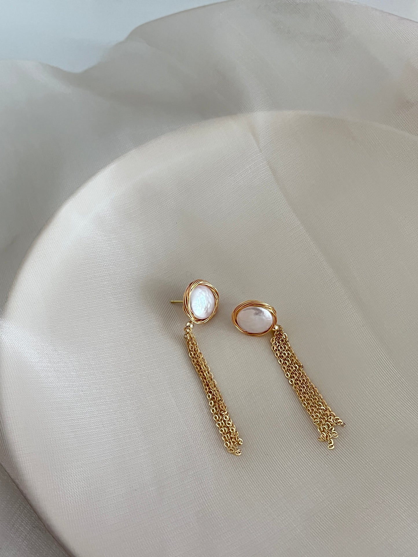 Anna pearl tassel earrings