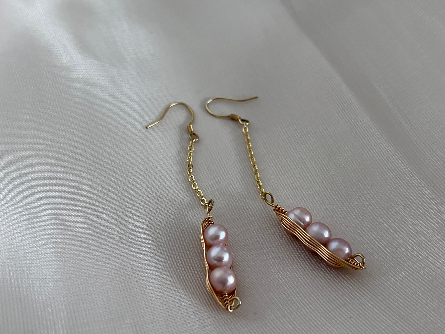 Peanuts pearl dangle earrings