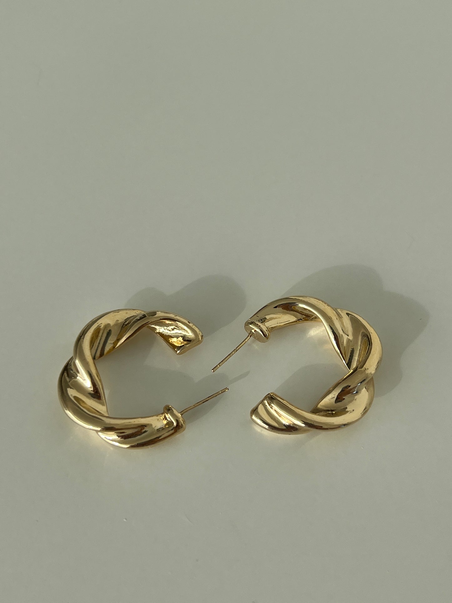 Twisted Hoops earrings