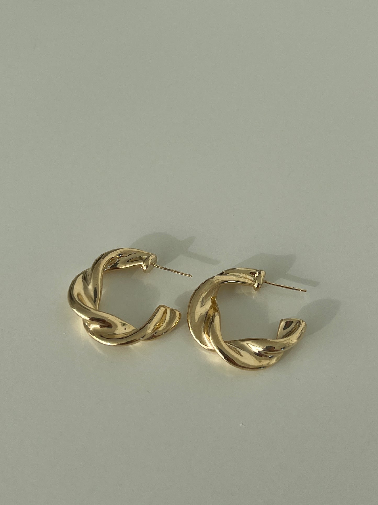 Twisted Hoops earrings