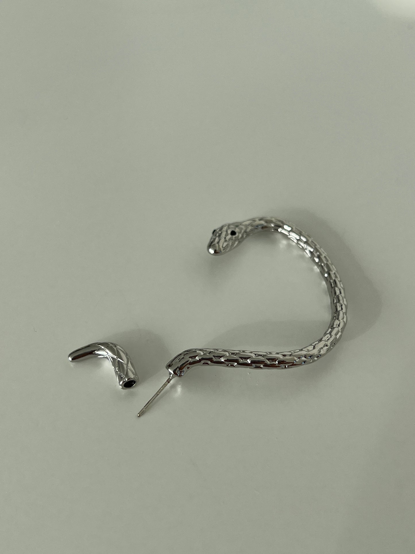 Single serpent ear cuff