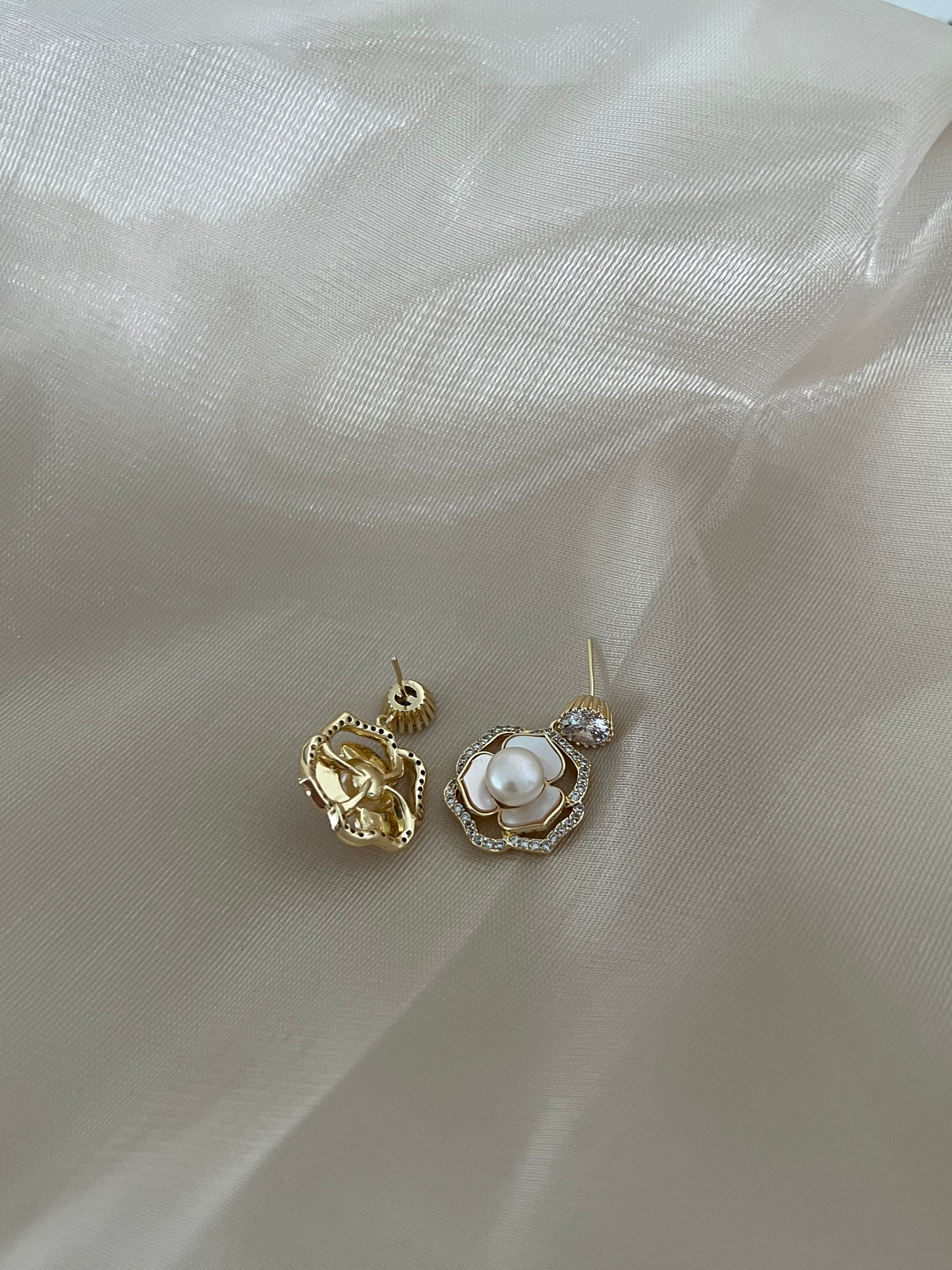 Rosie dainty Pearl Earring