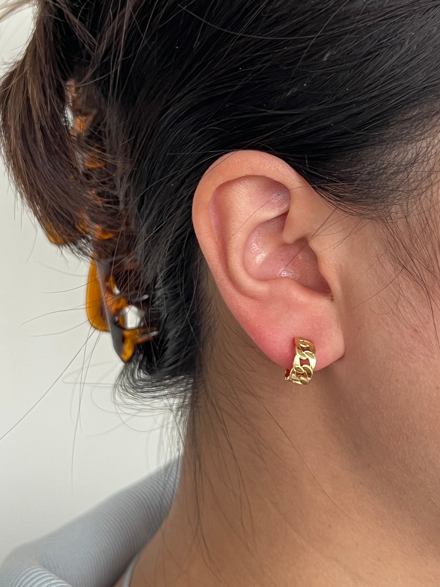 Small golden/silver hoops