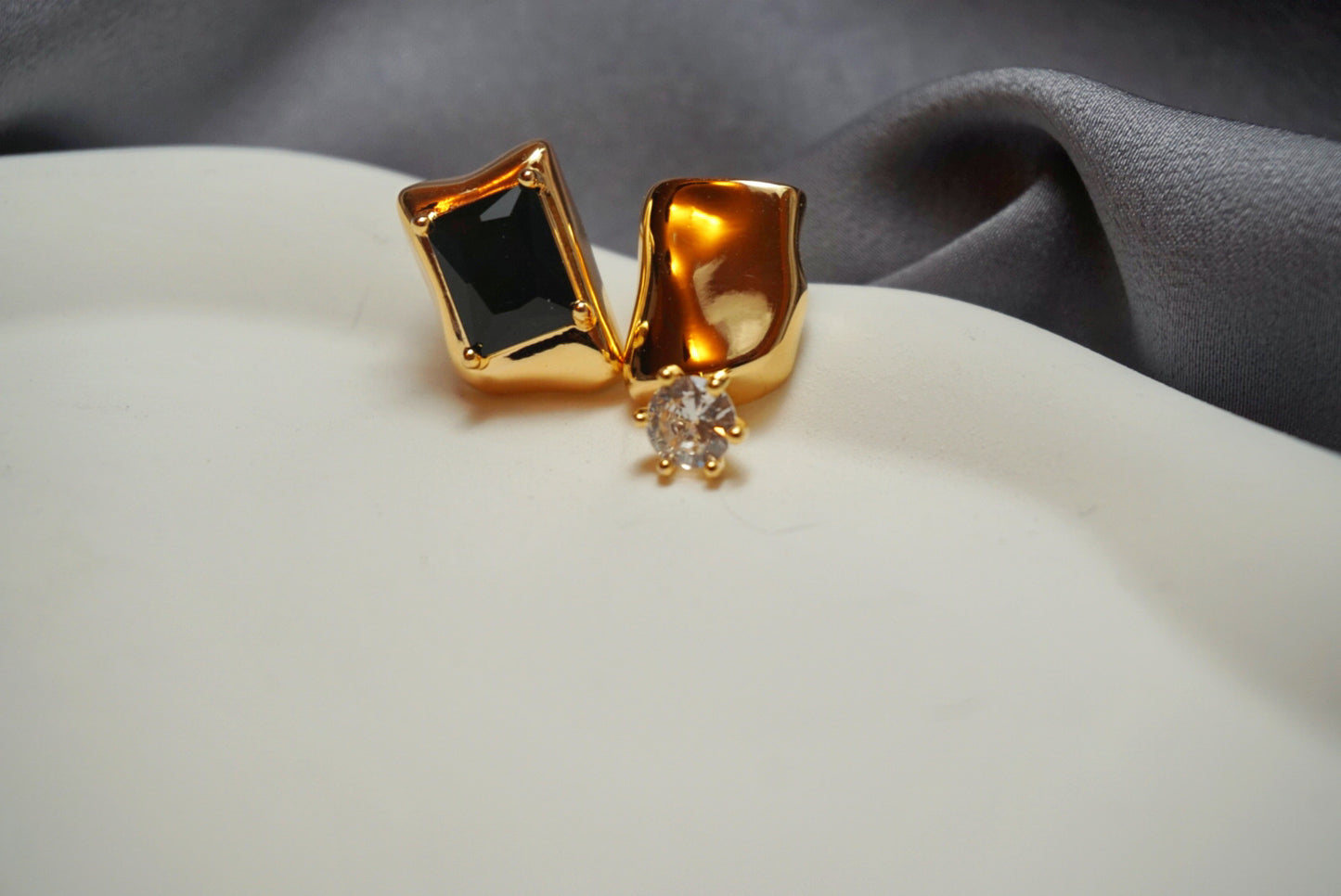 Lavinia Black Zircon Earrings